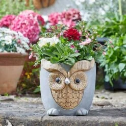 Flamboya 23cmWoodstone Owl Planter